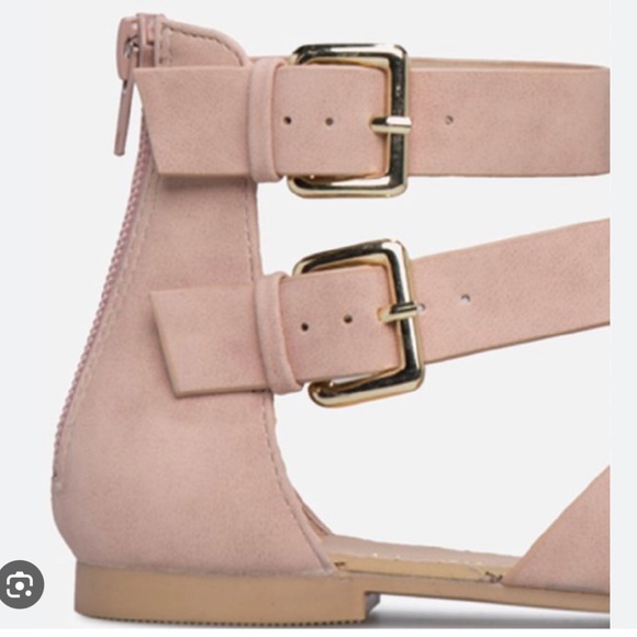 JustFab Size 9 Woman’s Aerin Flat Blush Sandal - Picture 2 of 11